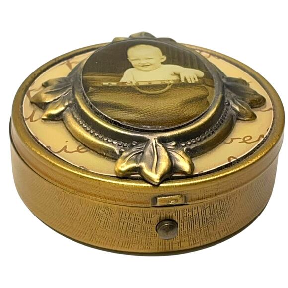 Vintage Pill Organizer 3 Compartments Image of Baby - Picture 2 of 4